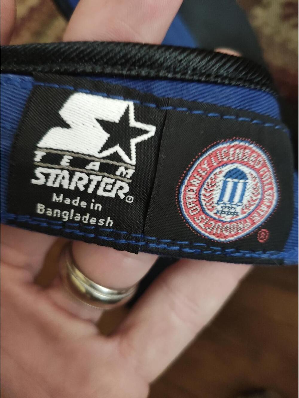 University of Kentucky - Visor by Starter -Adjustable EUC - Picture 4 of 4